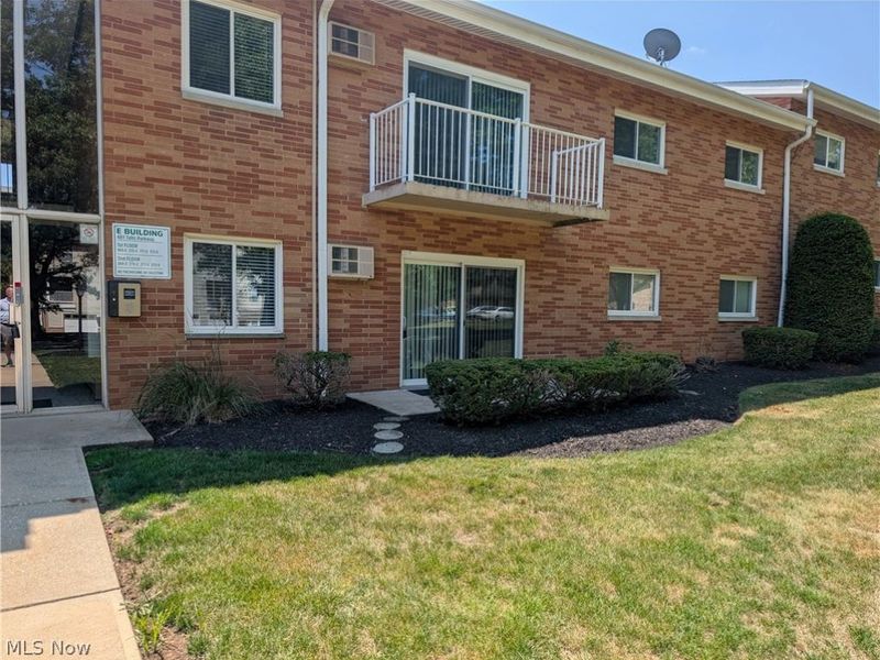 481 Tollis Parkway, Unit 170E, Broadview Heights, OH 44147 Photo 3