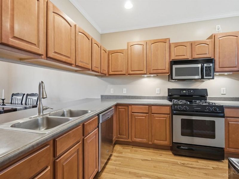 2552 Cleinview Avenue, Cincinnati, OH 45206 Photo 15