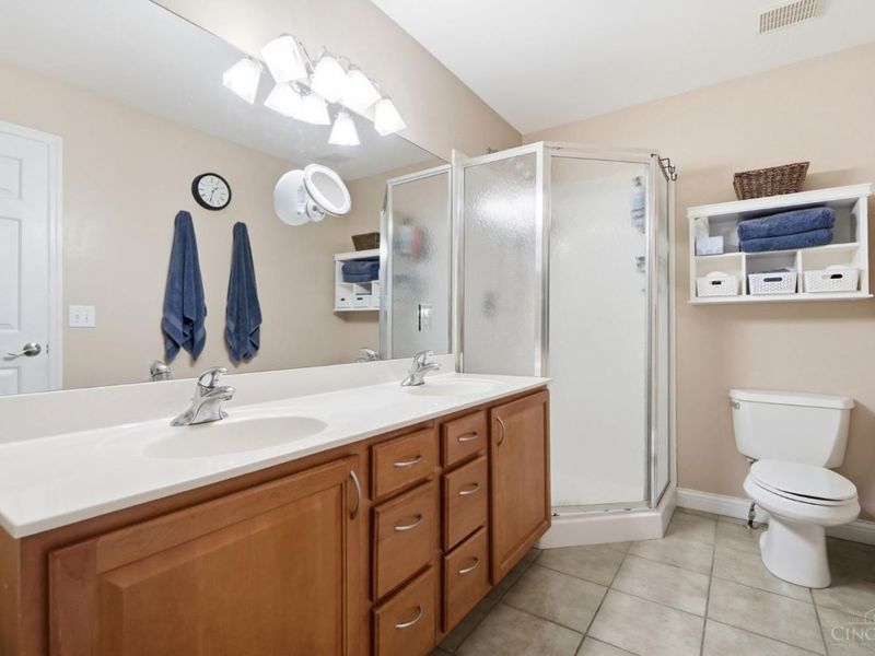 2552 Cleinview Avenue, Cincinnati, OH 45206 Photo 21
