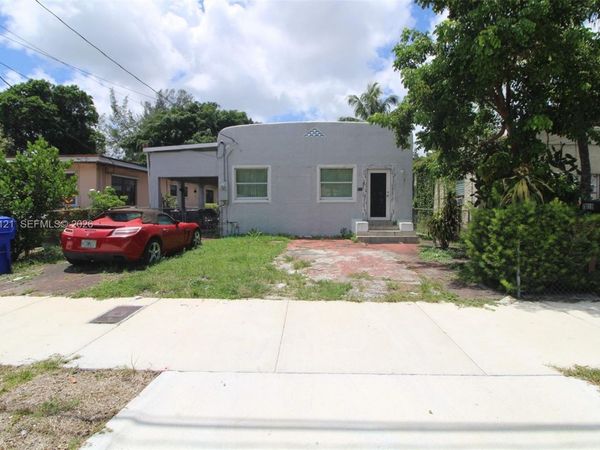 7010 NW 6th Ave , Miami, FL 33150