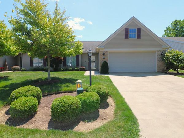 18 Falcon Crest Drive, Unit A, Norwalk, OH 44857