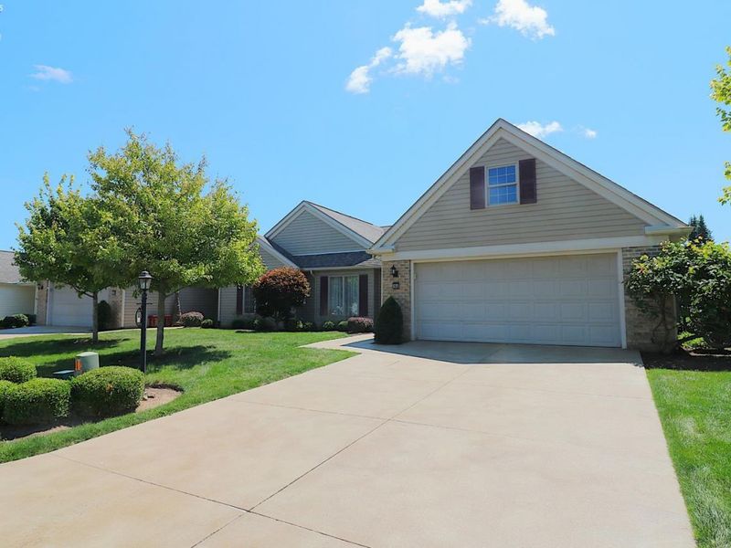 18 Falcon Crest Drive, Unit A, Norwalk, OH 44857 Photo 5