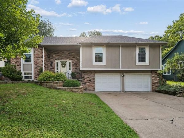 7833 N Michigan Avenue, Kansas City, MO 64118