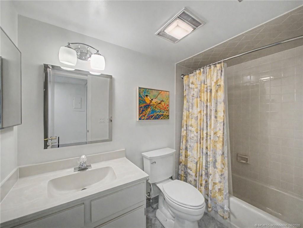 5132 SE Club Way, Unit 202, Stuart, FL 34997 Photo
