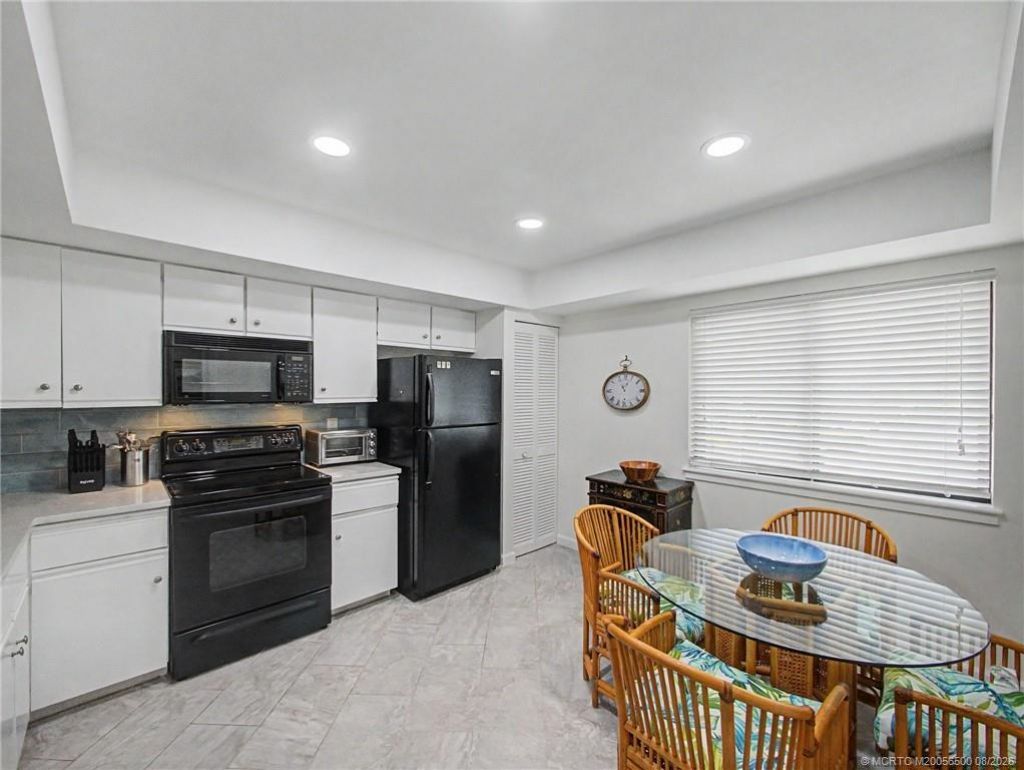 5132 SE Club Way, Unit 202, Stuart, FL 34997 Photo