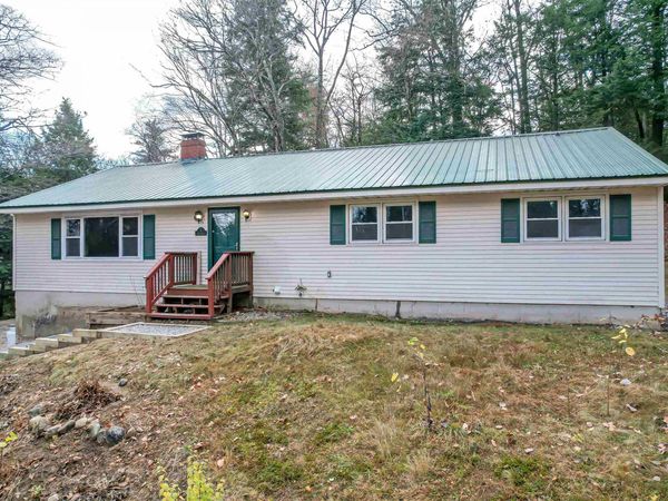 9 Hilltop Drive, Plymouth, NH 03264