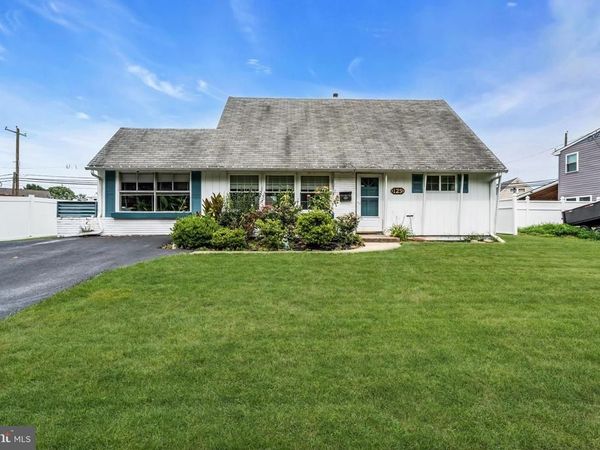 129 PLUMBRIDGE DRIVE, LEVITTOWN, PA 19056