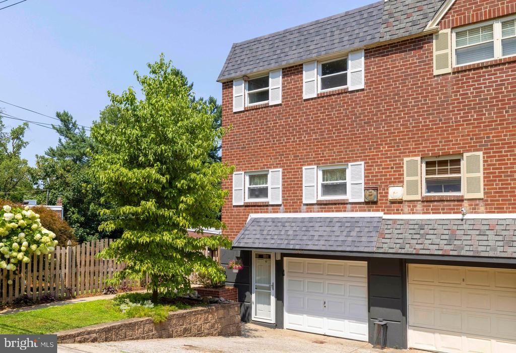6551 Lawnton Street, Philadelphia, PA 19128 Main Photo