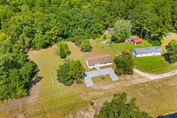 136 Mahoney Lane photo 4