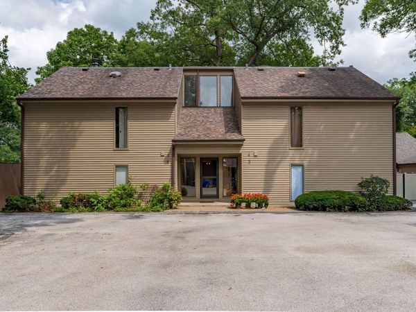 3624 38th Street, Unit 6, Rock Island, IL 61201