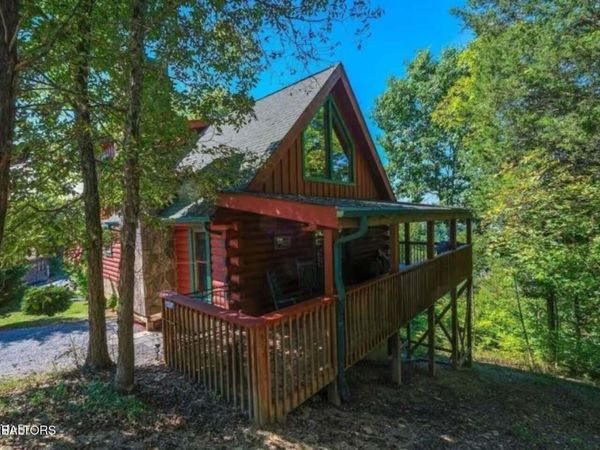 929 Buck Way , Sevierville, TN 37876