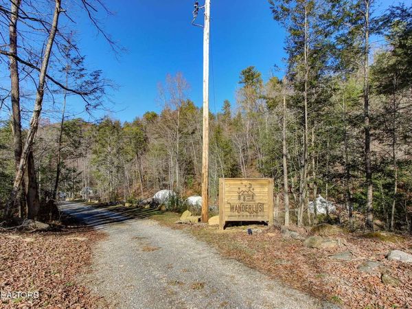 910 Windy Hill Way , Cosby, TN 37722