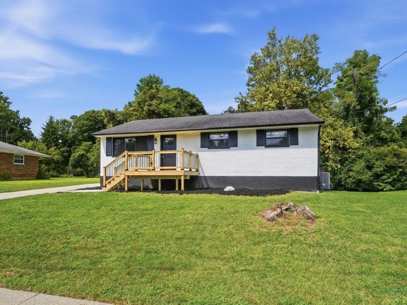 4687 Galaxy Lane, Union Township, OH 45244 Photo 3