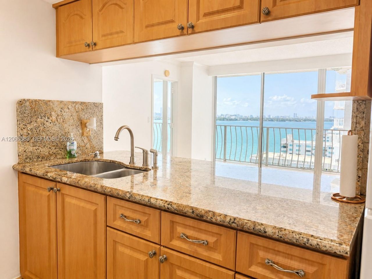 7601 E Treasure Dr , Unit 1924, North Bay Village, FL 33141 Photo
