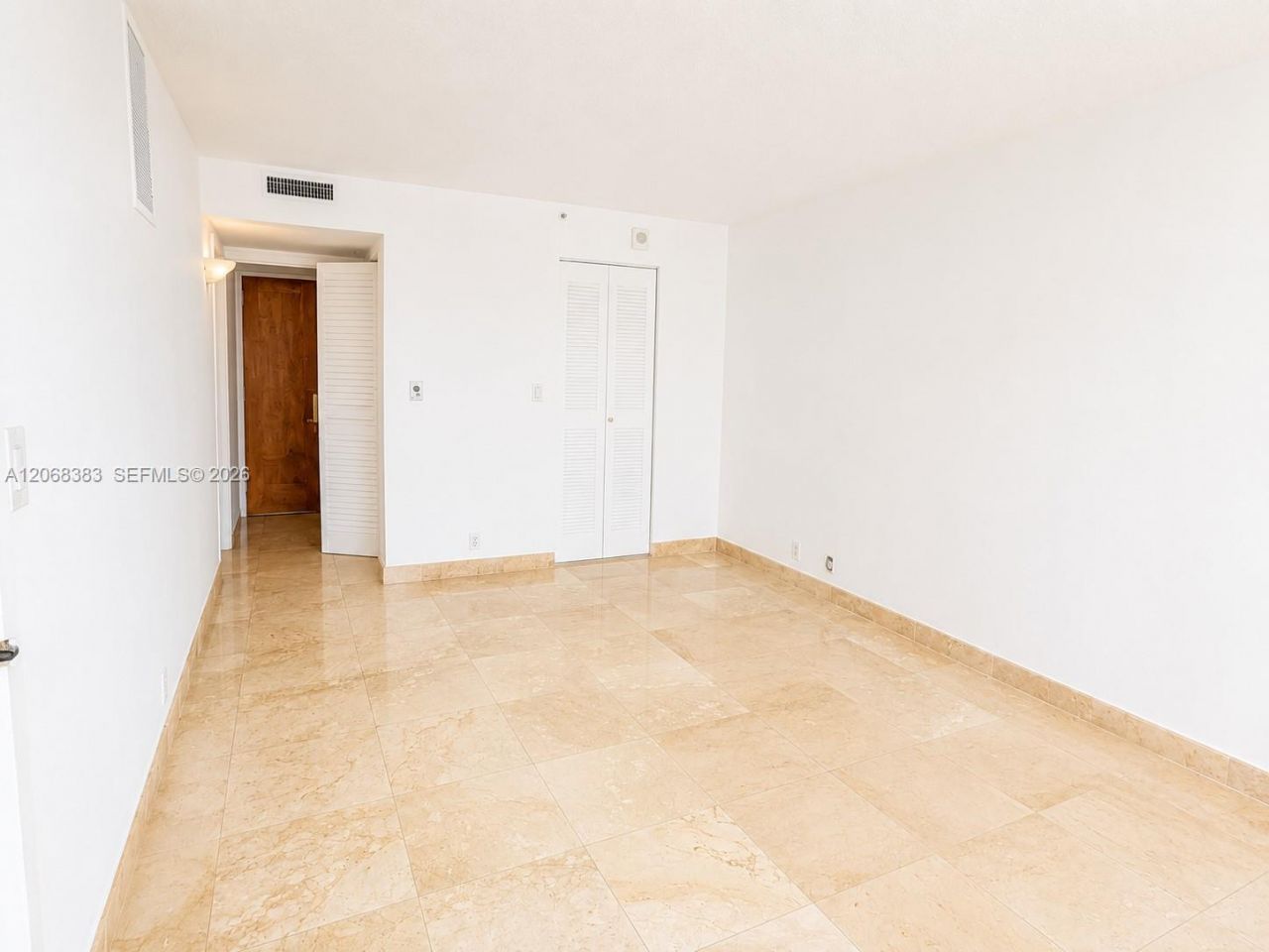 7601 E Treasure Dr , Unit 1924, North Bay Village, FL 33141 Photo