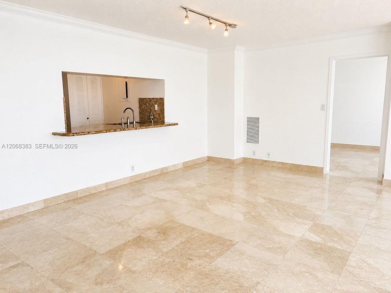 7601 E Treasure Dr , Unit 1924, North Bay Village, FL 33141 Photo