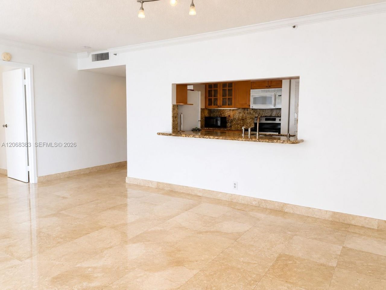 7601 E Treasure Dr , Unit 1924, North Bay Village, FL 33141 Photo
