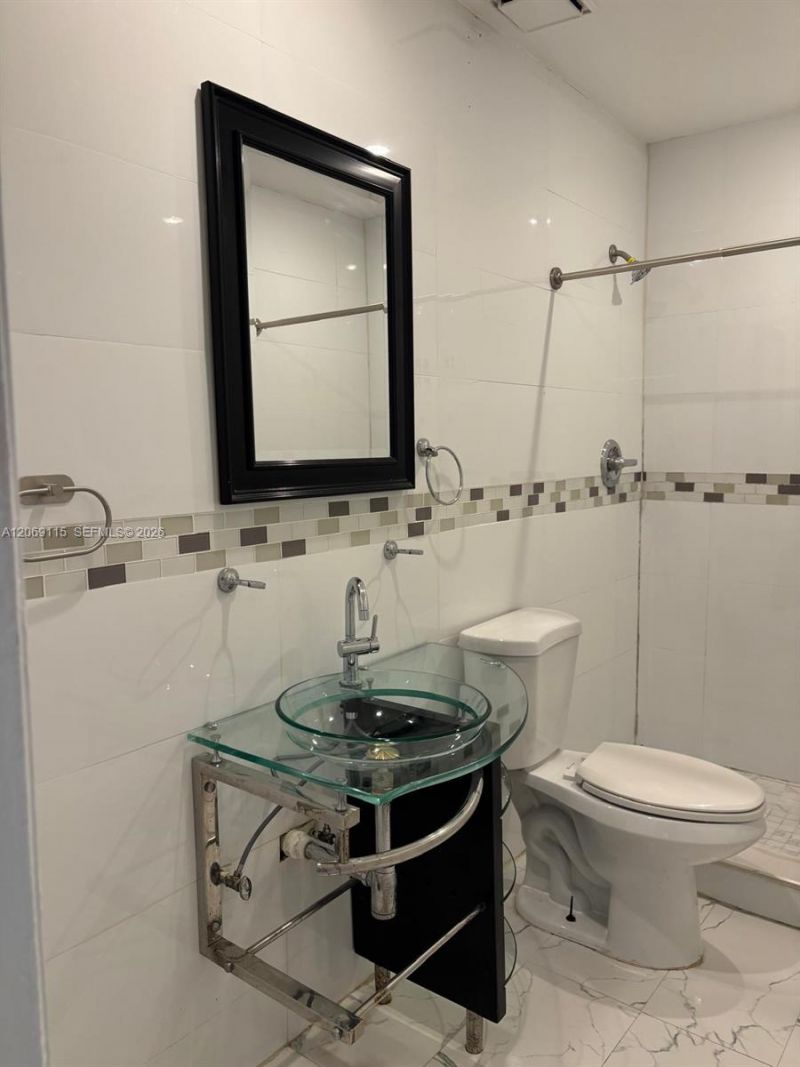 18344 NW 68th Ave, Unit G, Hialeah, FL 33015 Photo