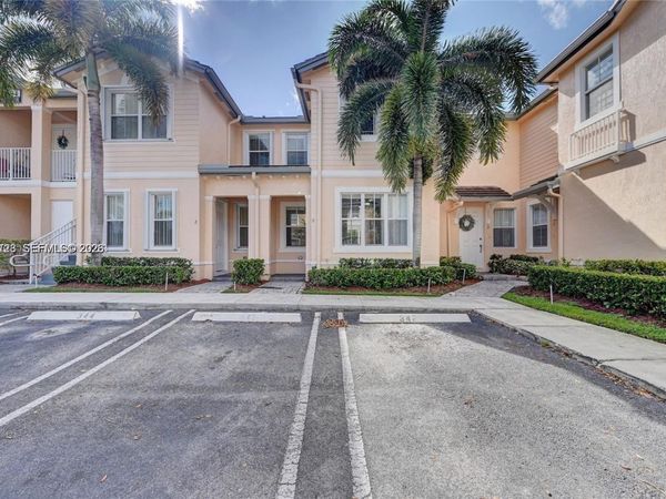 2884 SE 2nd Dr , Unit 27, Homestead, FL 33033