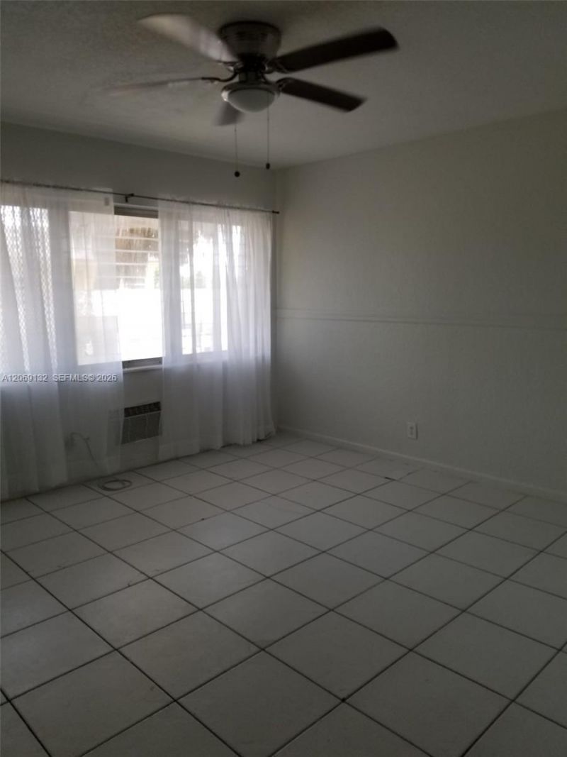 280 SW 11th Ave , Unit 18, Hallandale Beach, FL 33009 Photo