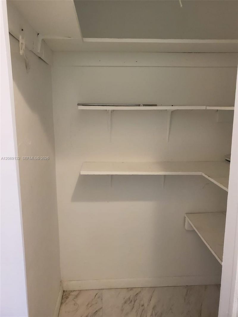 280 SW 11th Ave , Unit 18, Hallandale Beach, FL 33009 Photo