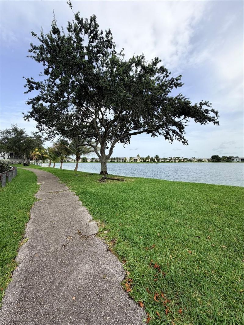 1201 N Liberty Ave, Unit 1201E, Homestead, FL 33034 Photo