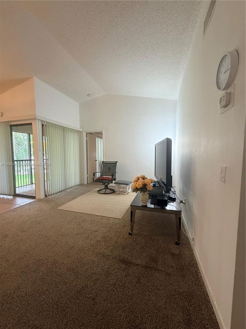 1201 N Liberty Ave, Unit 1201E, Homestead, FL 33034 Photo