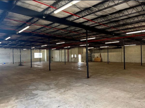 6220 NW 37th Ave , Hialeah, FL 33147