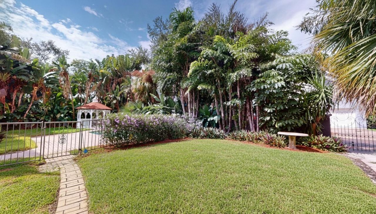 120 Park Street N, Saint Petersburg, FL 33710 Photo