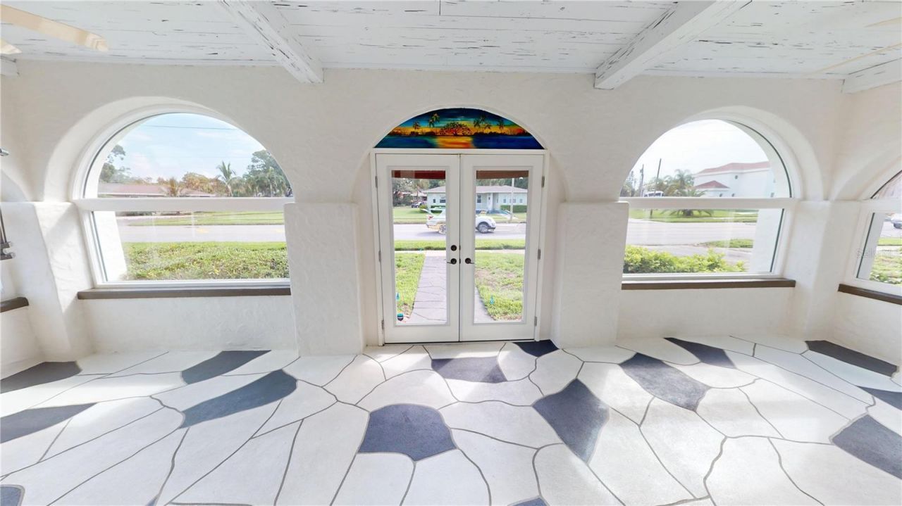 120 Park Street N, Saint Petersburg, FL 33710 Photo