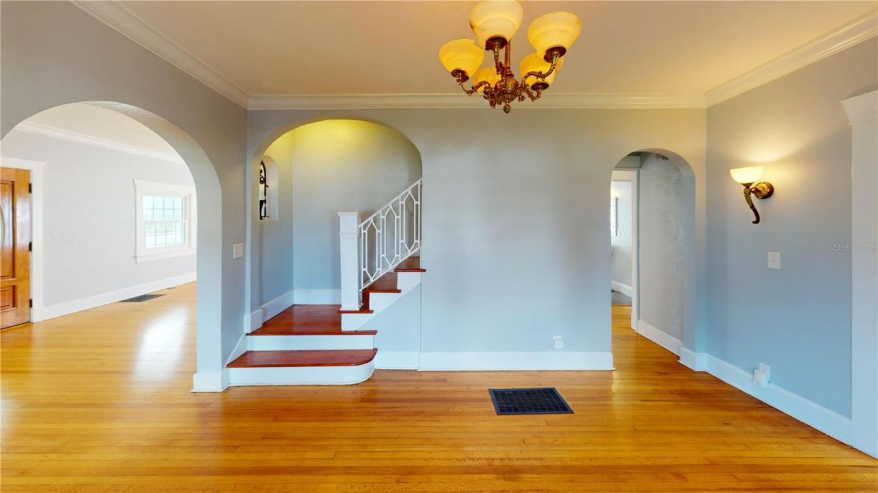 120 Park Street N, Saint Petersburg, FL 33710 Photo