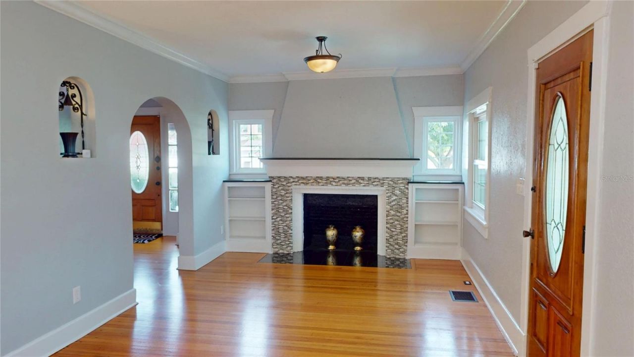 120 Park Street N, Saint Petersburg, FL 33710 Photo