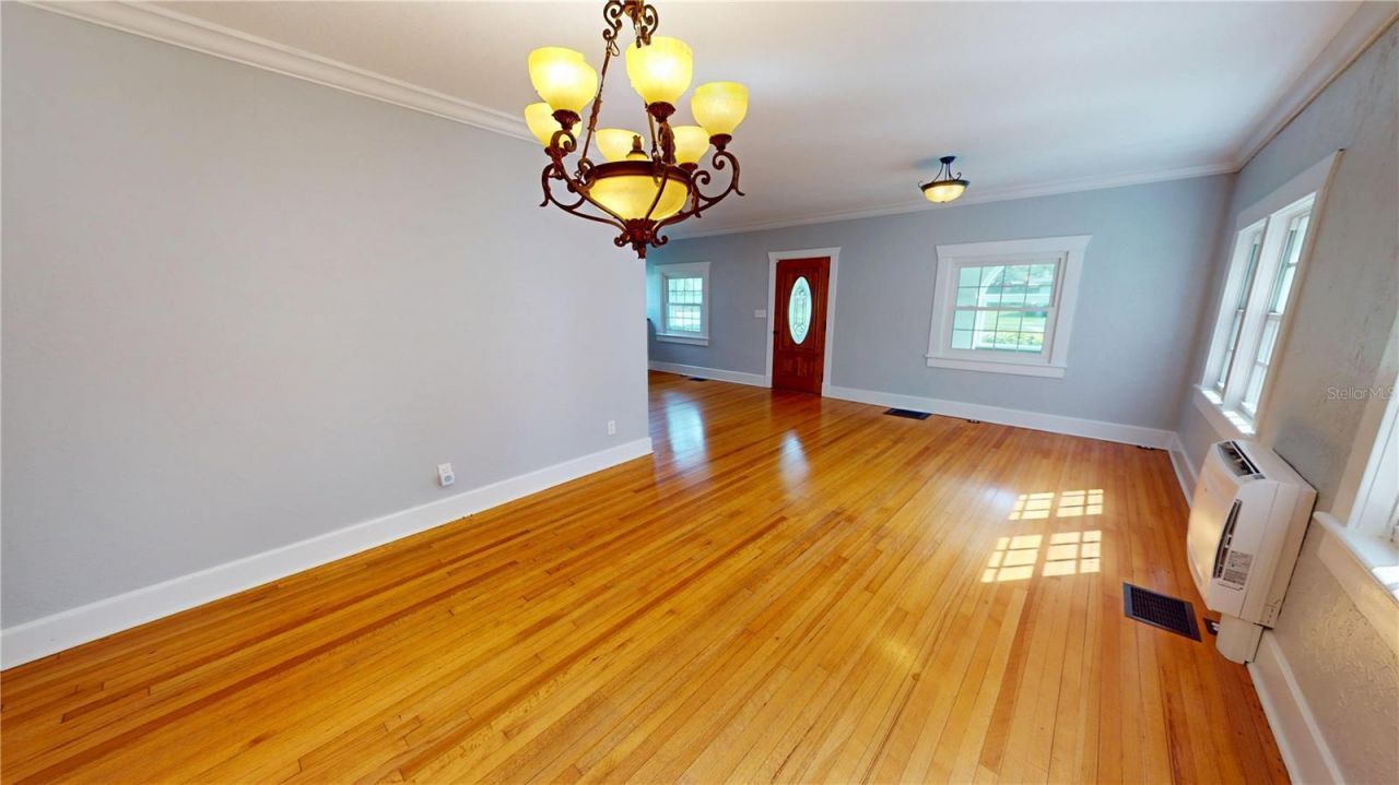 120 Park Street N, Saint Petersburg, FL 33710 Photo