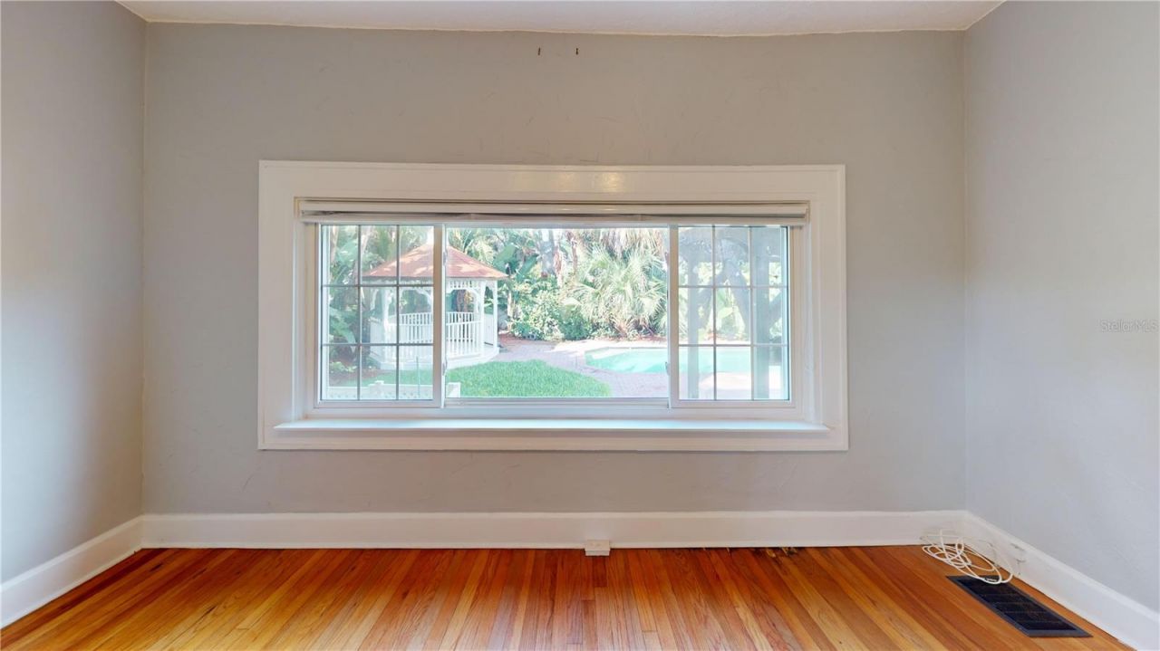 120 Park Street N, Saint Petersburg, FL 33710 Photo