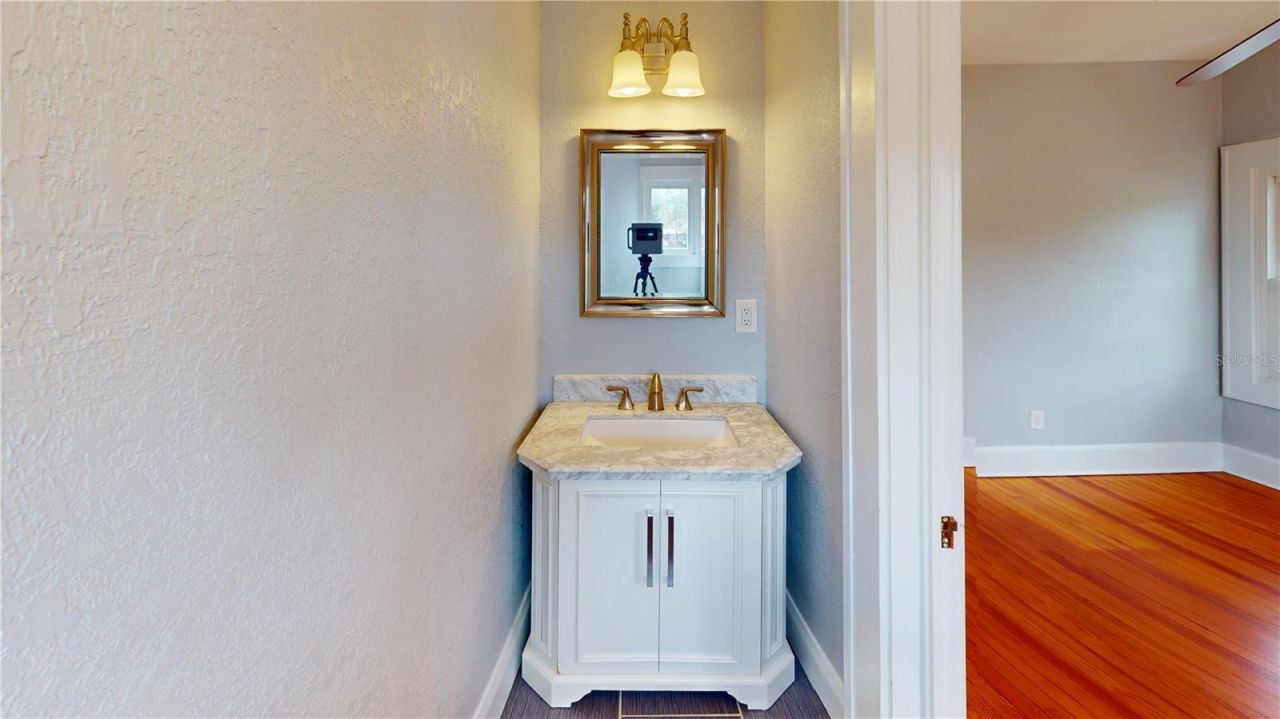 120 Park Street N, Saint Petersburg, FL 33710 Photo