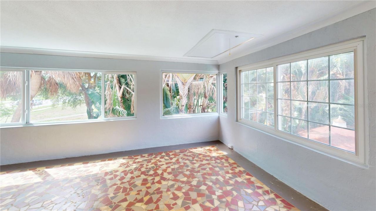 120 Park Street N, Saint Petersburg, FL 33710 Photo