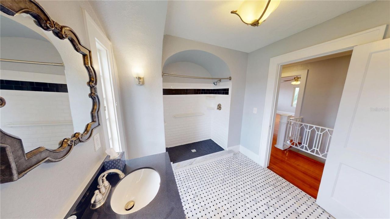 120 Park Street N, Saint Petersburg, FL 33710 Photo