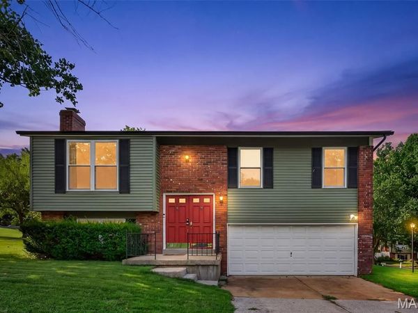 6 Golden Oak Court, Valley Park, MO 63088