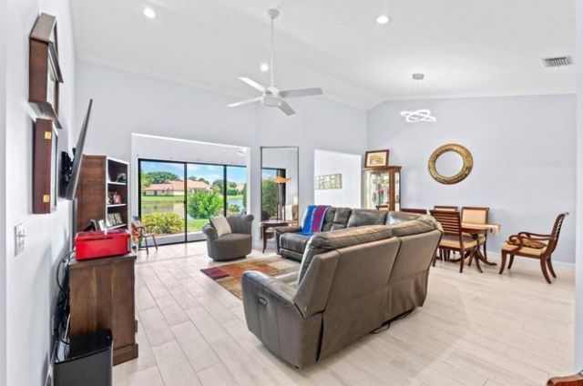 8486 Heather Place, Boynton Beach, FL 33472 Photo