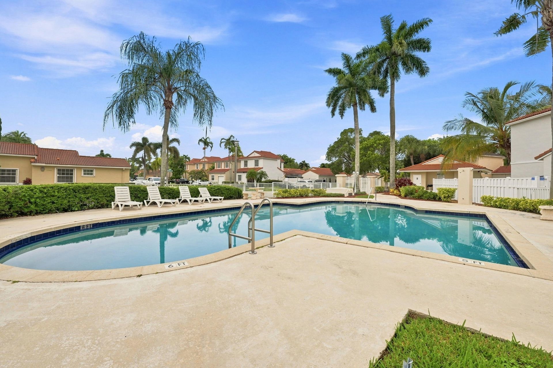 1115 SW 180th Terrace, Pembroke Pines, FL 33029 Photo