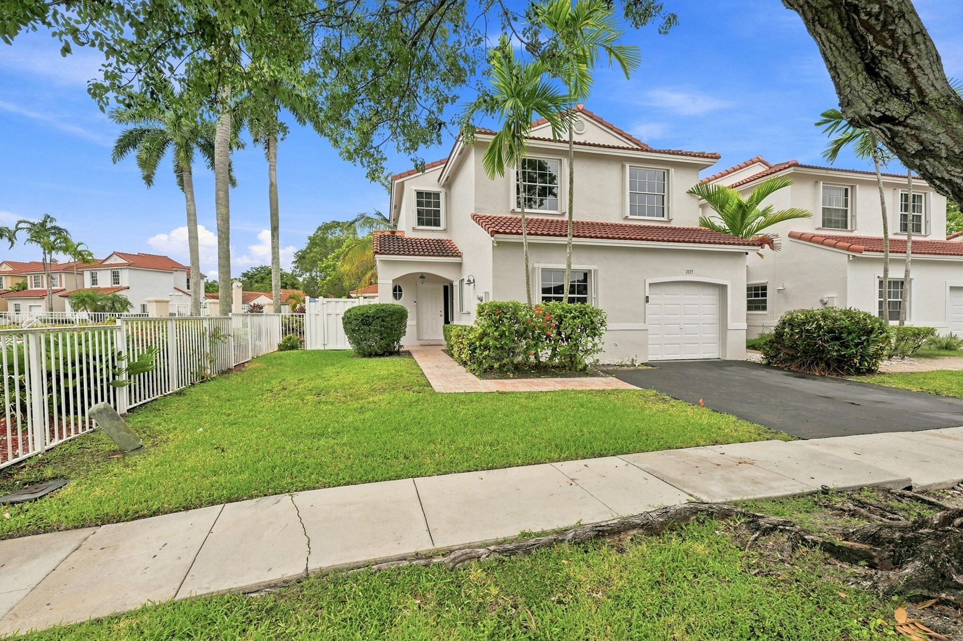 1115 SW 180th Terrace, Pembroke Pines, FL 33029 Photo