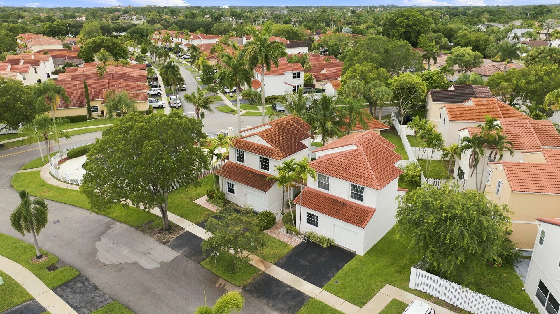 1115 SW 180th Terrace, Pembroke Pines, FL 33029 Photo