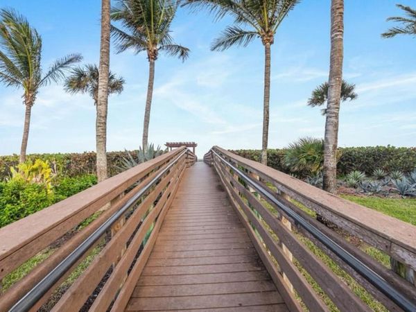 4225 N HIGHWAY A1A, Unit 17, Fort Pierce, FL 34949