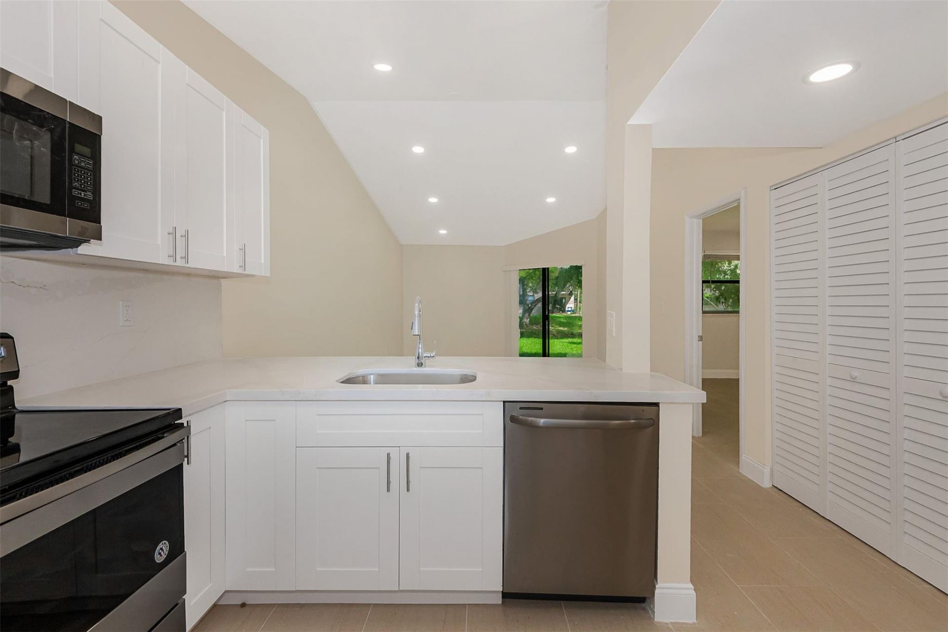 9951 Nob Hill Place, Unit 9951, Sunrise, FL 33351 Photo