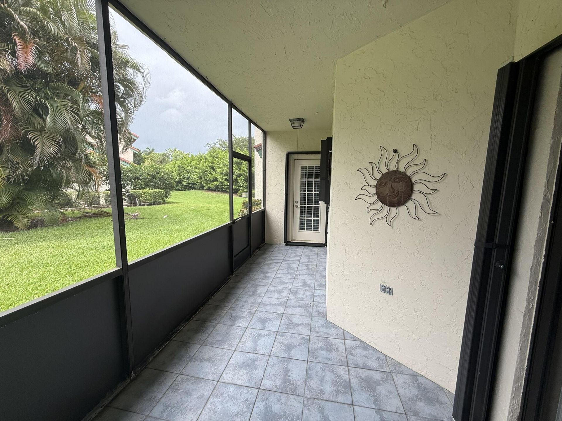 24 Lexington Lane W, Unit A, Palm Beach Gardens, FL 33418 Photo