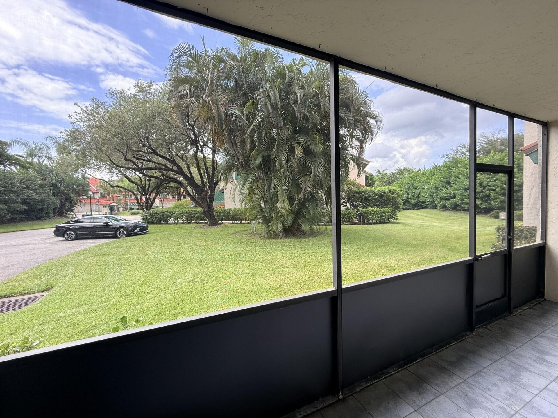 24 Lexington Lane W, Unit A, Palm Beach Gardens, FL 33418 Photo