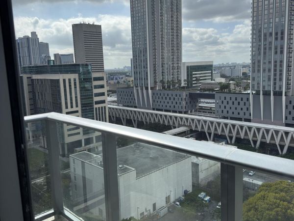 11 NE 6TH Street, Unit 2215, Miami, FL 33132
