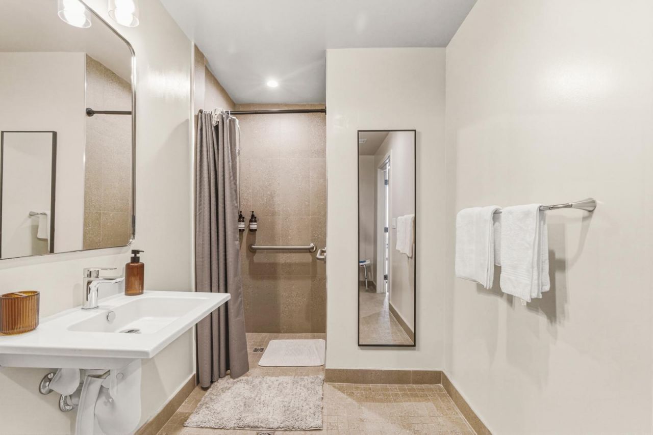 11 NE 6th Street, Unit 2215, Miami, FL 33132 Photo