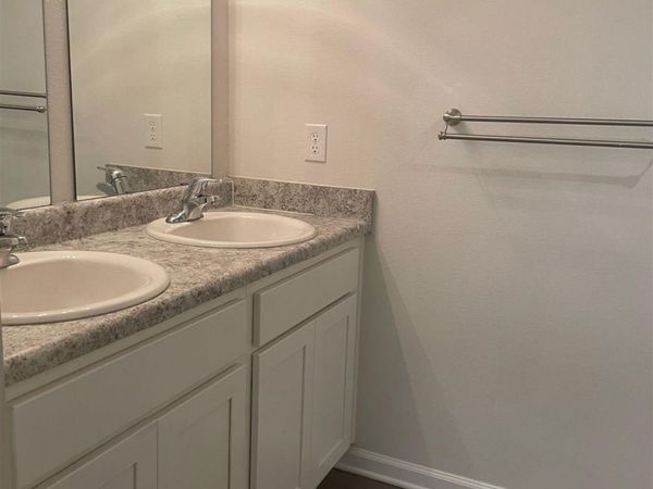 5241 Peach Dr, Pace, FL 32571