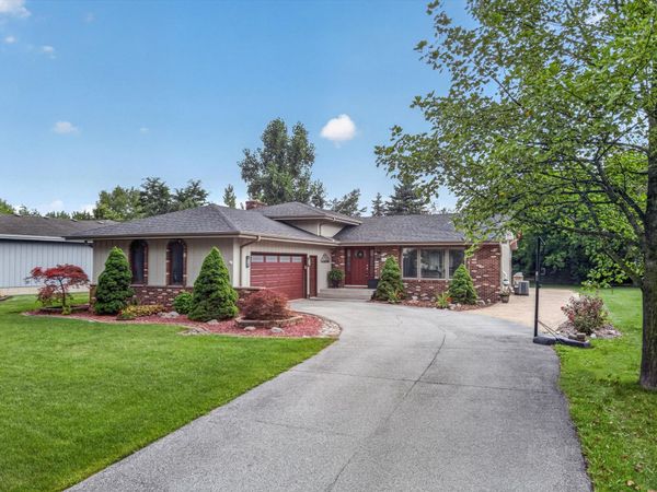10000 Redbud Road , Munster, IN 46321